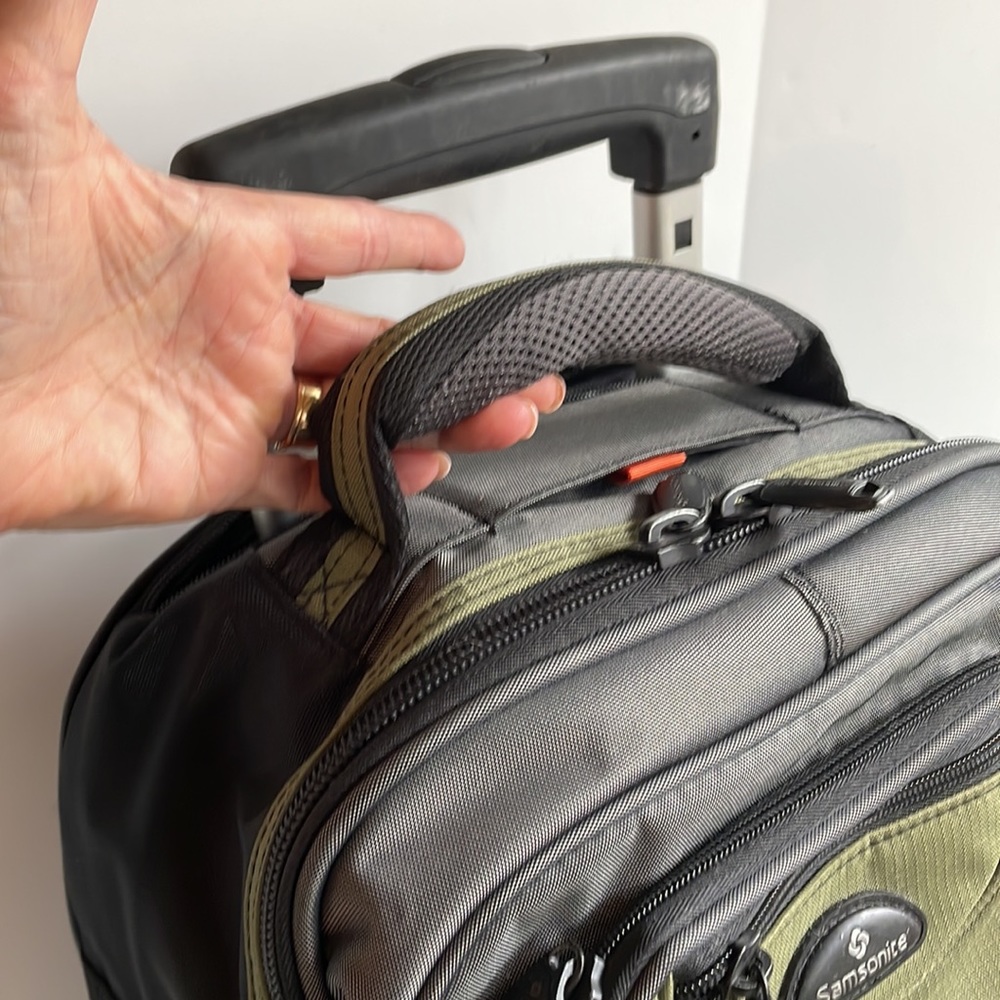 Samsonite backpack/duffel/travel bag for weekend or business trips - Picture 2 of 10